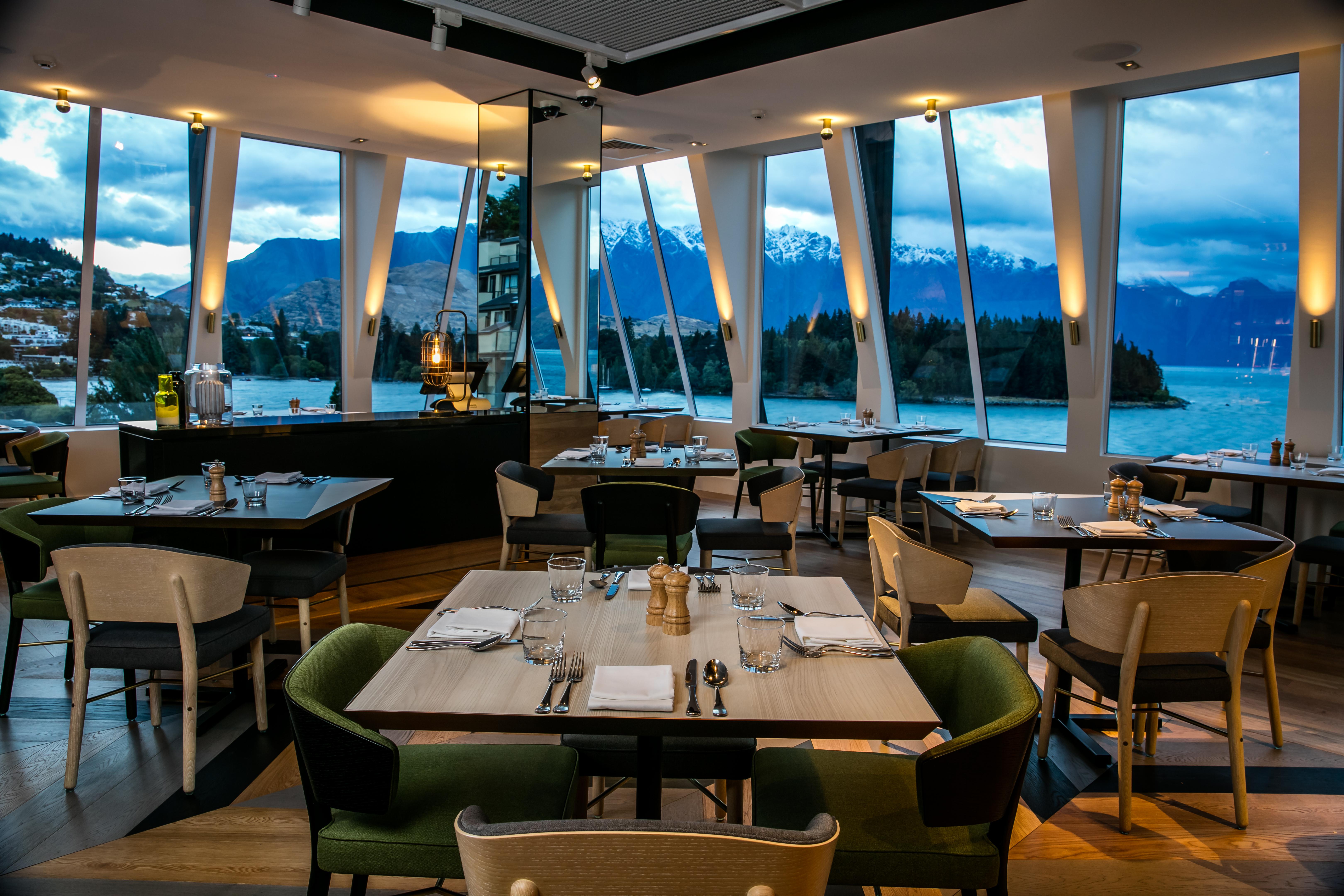 Qt Queenstown Exterior foto The restaurant